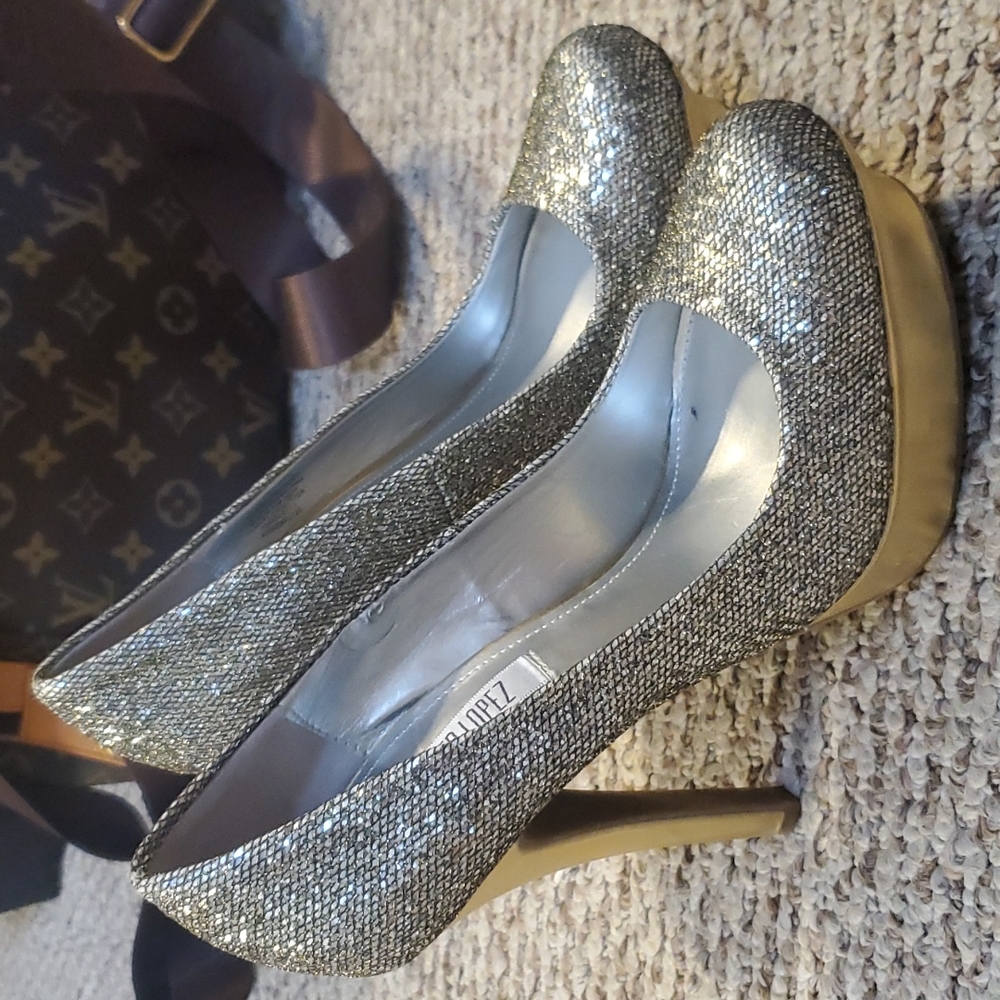 Jennifer Lopez heels
